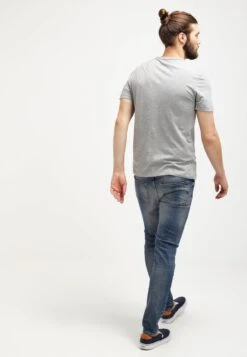 Pier One Jeans Slim Fit - Destroyed Denim -Moderne Klaer 023c0909fd3b4463aa11aa2e5d4b2317