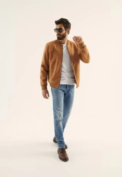 Moderne Klaer -Moderne Klaer 04dc92bc9e3b41a5b22b6b1700859080