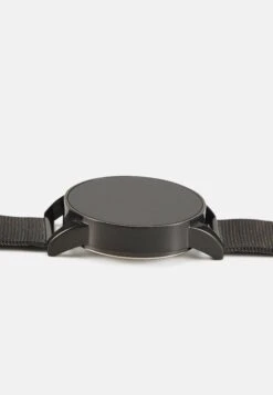 Pier One Smartklokke - Black -Moderne Klaer 08ee56fd4f284497afc547161127f303