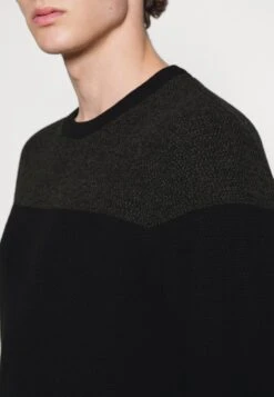 Pier One Strikkegenser - Green/Black -Moderne Klaer 09ea3f224b3b41d1b08b732016958ae3