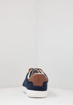 Pier One Unisex - Joggesko - Dark Blue -Moderne Klaer 1ac6e250906f4bbdbe8f2d4b585d53ea