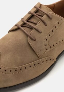 Pier One Snøresko - Beige -Moderne Klaer 1b5eb0fbcf8a4027bad831479b4dbd0e