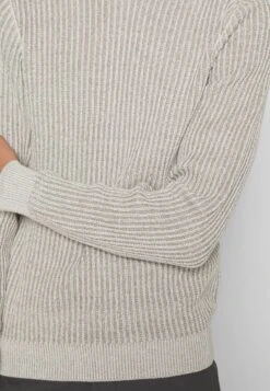 Pier One Strikkegenser - Mottled Light Grey 11 Pier One Strikkegenser - Mottled Light Grey -Moderne Klaer 215a63217c744e9794212966ca04ec8f