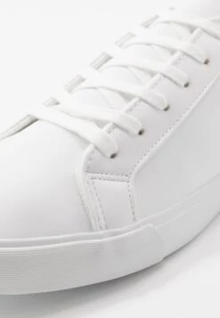 Pier One Unisex - Joggesko - White -Moderne Klaer 21dff13fa7e844e690e1905b7f6710f1