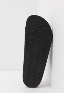 Pier One Unisex - Tøfler - Brown -Moderne Klaer 23e143c048ee4fd8b5e22a3556ccfbfb