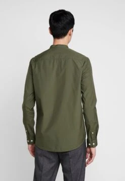 Pier One 2 Pack - Skjorte - Oliv/Black -Moderne Klaer 2938873689d64473bdedf7291e717928