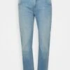 Pier One Jeans Straight Leg -Light Blue Denim 1 Pier One Jeans Straight Leg -Light Blue Denim -Moderne Klaer 2a240fc8c2cf490c9ceeeb5d4c83b601
