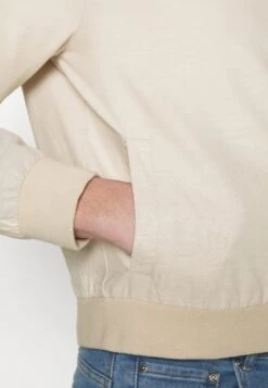 Pier One Bombejakke - Beige -Moderne Klaer 2aaa0e5d7e314004b7873f919d0ce4a0