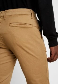 Pier One Chinos -Beige -Moderne Klaer 2e14e2f4c96f4bb6a56bbc9900da19e3