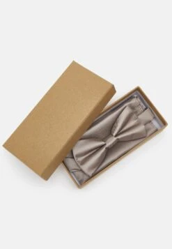 Pier One Set - Lommetørkle - Stone -Moderne Klaer 2e20d7fb99604f3ebdc21ea5b1233e9d