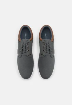 Pier One Unisex - Joggesko - Grey -Moderne Klaer 300f1aa95a2a4579b4a07e57470c9afc