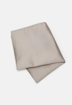 Pier One Set - Lommetørkle - Stone -Moderne Klaer 30a66b151b204ce08faeaede37f007a1