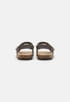 Pier One Unisex - Sandaler - Dark Brown -Moderne Klaer 3ab13fc8e6dd44d39a02f99a9fd8e8e2