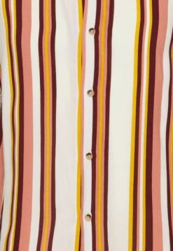 Pier One Skjorte - Beige -Moderne Klaer 44ac459443a9445b94617f99f7c51d5b