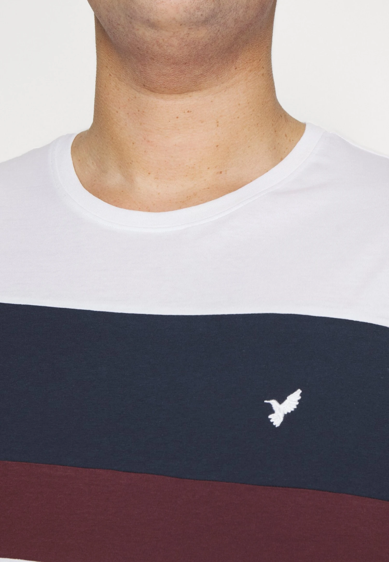 Pier One T-Shirts Med Print - White 8 Pier One T-Shirts Med Print - White - Bilde 6