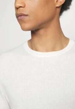 Pier One Slim Fit Ribbed T-Shirt 2 Pack - T-Shirts - White/Black -Moderne Klaer 47ed5d9d06544ed3a59ae57586b07ca5