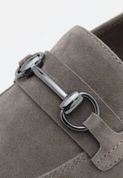 Pier One Pensko - Grey -Moderne Klaer 4b382e05be2b43eeb36ae982039504e1