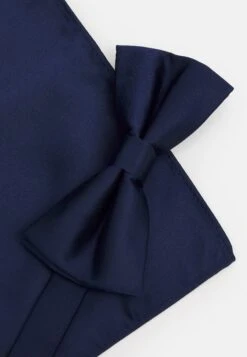 Pier One Set - Lommetørkle -Dark Blue -Moderne Klaer 4d3d06ee29cd456e8d877f6a3ce17af0