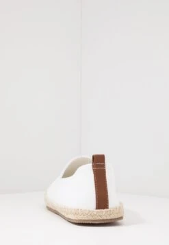 Pier One Rena Espadrille Unisex - Loafers - White -Moderne Klaer 4f1c7dae0cbb47efaca02a71fb79d125