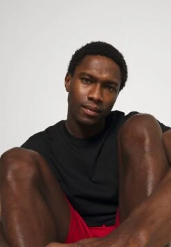 Pier One 3 Pack - Pyjamasbukse - Black/Mottled Dark Grey/Red -Moderne Klaer 4f57fa2361ff43dba0b55c4847802e72