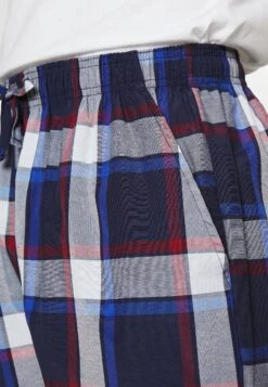 Pier One 2 Pack - Pyjamasbukse - 503 - Dark Blue_302 - Red -Moderne Klaer 546da8875dc74061b47afe0d749ab0be