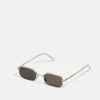 Pier One Unisex - Solbriller - Gold-Coloured/Black -Moderne Klaer 579419c32ce3413886d6cedeb8d20aa9