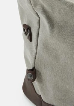 Pier One Unisex - Reiseveske - Grey -Moderne Klaer 6fa7c56bd7a241beadc9861c482d7855