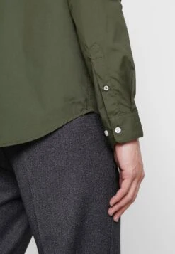 Pier One 2 Pack - Skjorte - Oliv/Black -Moderne Klaer 7b6c76a6d504409bac8cbc515151e1f6