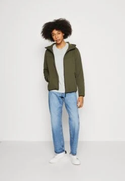 Moderne Klaer -Moderne Klaer 7d74cceba0d54cc3863ad9ed41385b52