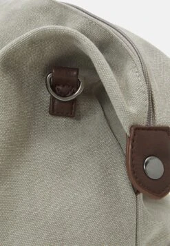 Pier One Unisex - Reiseveske - Grey -Moderne Klaer 896d06a64f994c4ca29738295cd48410