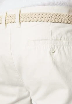 Pier One Shorts - White -Moderne Klaer 8b9e225c89014234be74b00beaa9ceab