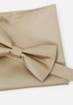 Pier One Set - Lommetørkle - Beige 11 Pier One Set - Lommetørkle - Beige -Moderne Klaer 9b1a1397f0dc41fdaa14b331332dd8a7