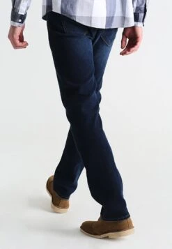 Pier One Basic - Jeans Straight Leg - Dark Blue Denim -Moderne Klaer a4ebfb4549ae43cc8fd6ef9a34b37b32