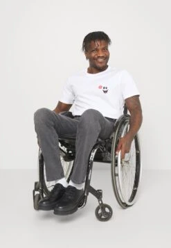 Pier One Jeans Straight Leg - Grey Denim 14 Pier One Jeans Straight Leg - Grey Denim -Moderne Klaer aa391ddaeb5b4eb88a37b8d011fe8892