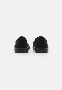 Pier One Unisex - Slippers - Black -Moderne Klaer b3086ad5a87545b591af413b2e38fb22
