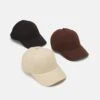 Pier One Unisex 3 Pack - Cap - Black/Dark Brown/Beige -Moderne Klaer c2733f675ca44ebd8c1145369473dacc