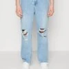 Pier One Distress On Knees - Jeans Relaxed Fit - Light Blue Denim 1 Pier One Distress On Knees - Jeans Relaxed Fit - Light Blue Denim -Moderne Klaer c70e5d5afc5f4fc1bdf2398420fe8195