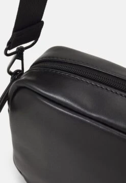 Pier One Skulderveske - Black -Moderne Klaer d02004617a7a44b282874b81502ee128