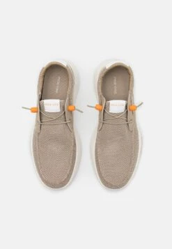 Pier One Joggesko - Beige -Moderne Klaer e1e11fb9800f406ebbfc2036aeac7718