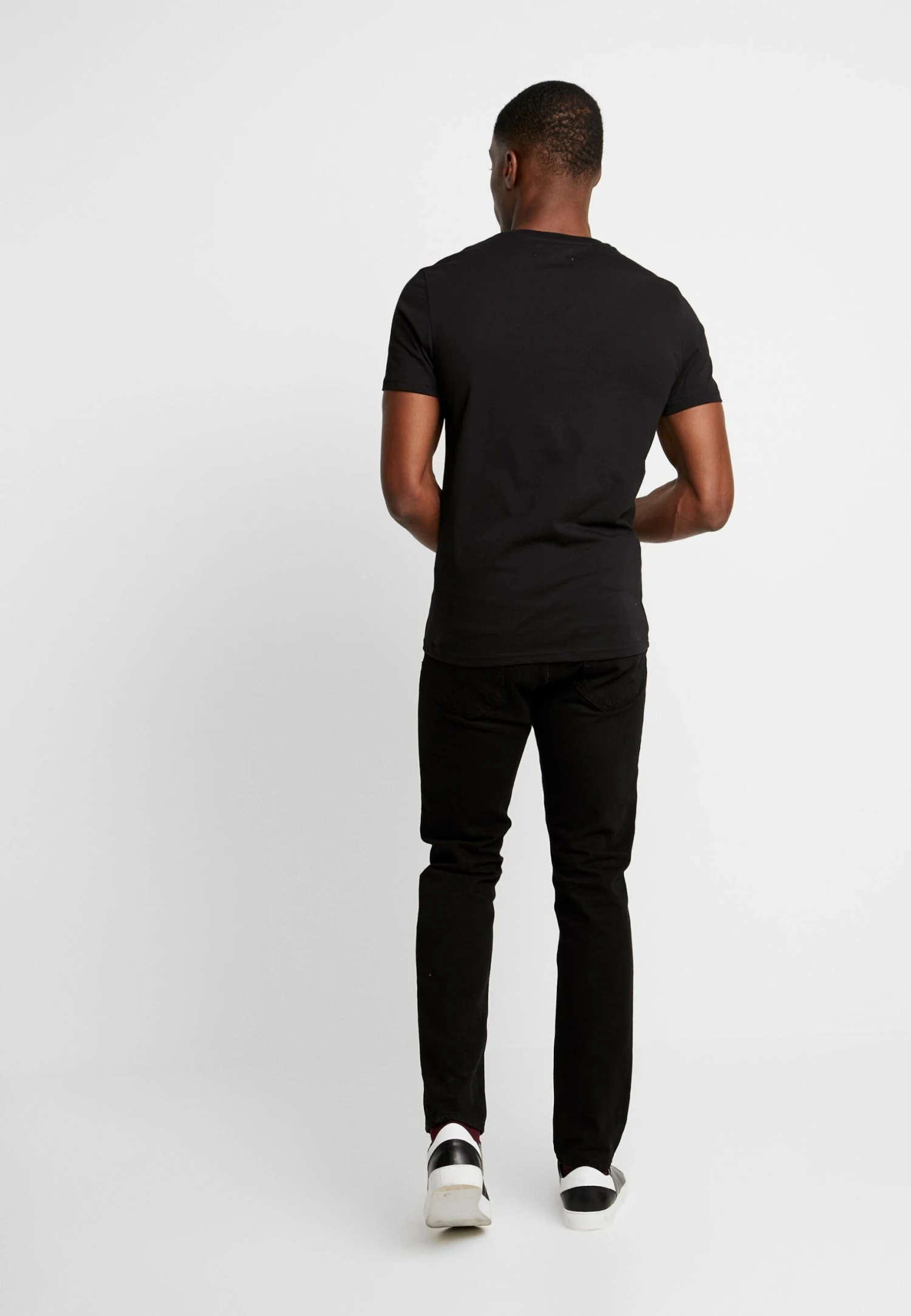 Pier One T-Shirts Med Print - Black 5 Pier One T-Shirts Med Print - Black - Bilde 3